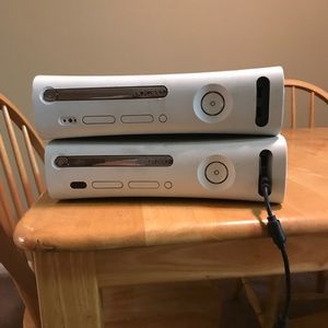 Xbox 360s.